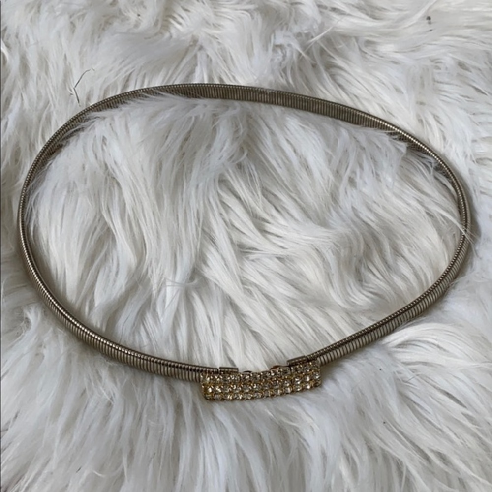 Elastic silver belt with rhinestone diamond clasp